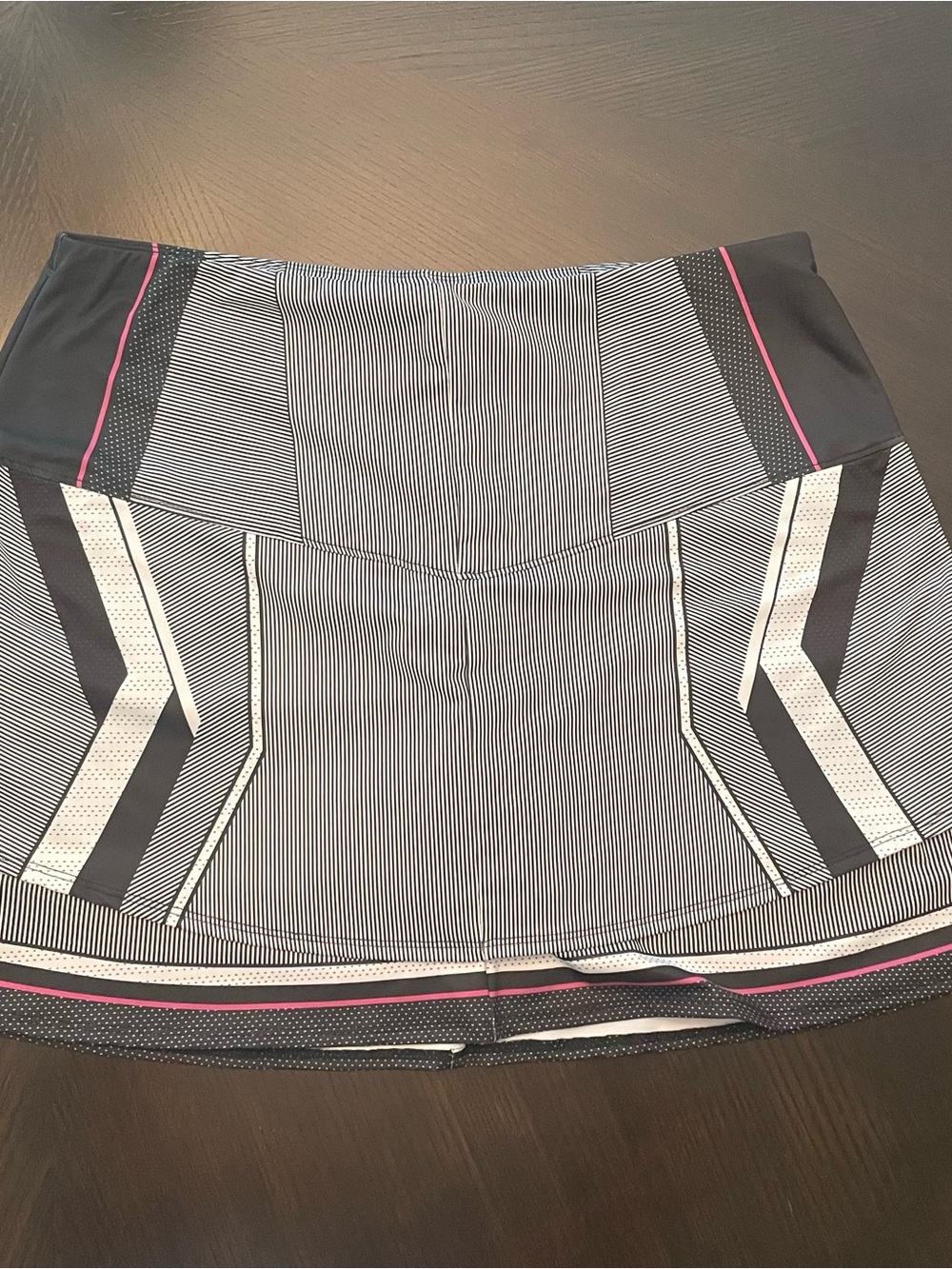 EUC Lucky in Love Tennis Skirt Skort Black and White Pickleball Golf Size L